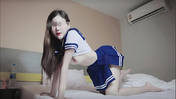 Gadis Jepang Berseragam Sekolah, Panas Sebelum Masuk Kelas Oleh Ninewthai