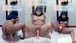 Tante Jilboobs, Milf Tua Mesum Colmek Pakai Dildo Gede