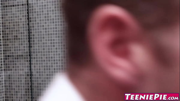 Ella Knox Berhijab Tapi Dalamnya Penuh Dengan Sperma Panas