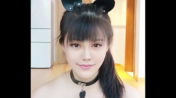 【原声验证 人照合一】上海极品女m萌面乖兽 皮革紧身衣专属调教 妩媚浓妆认主仪式 清纯外表下的风骚美奴实战视频