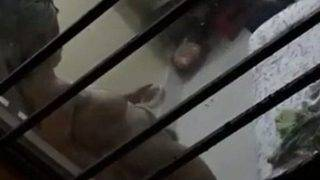 Video Spion Tetangga Desi Pakai Baju Minim, Bikin Ngilu Lihatnya