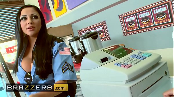 Cewek Montok Berseragam, Audrey Bitoni Dan Honey White Digilir Johnny Sins, Adegan Basah Kuyup Di Boston Cream, Bokep Hot Brazzers.
