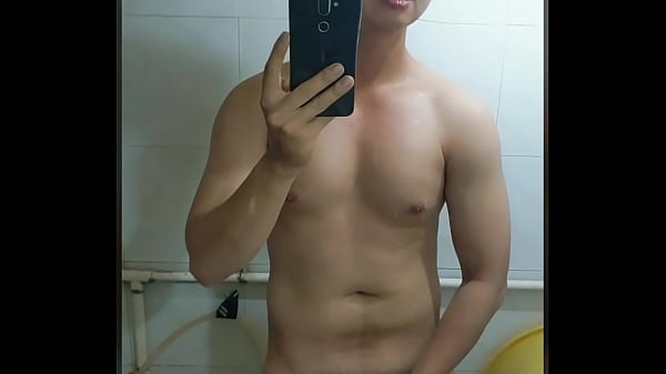 Gigolo Asian, Pelacur Tampan Siap Manjakin Mulut Dan Dubur Lo