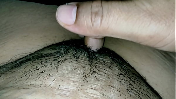 Ibu Tiri Goyang Pantat Gede Setuju Tidur Bareng Anak Tiri Di Ranjang.