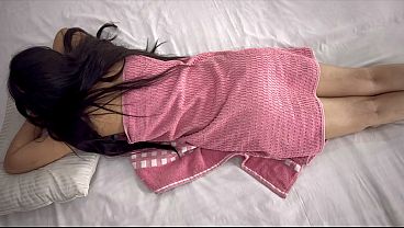 Pelayan Pijit Pantat Bini Nri, Terus Ngentot Memek Gede Pantat Montok.