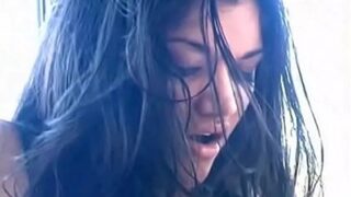 Cewek India Horny Telanjang Main Kotor Dan Minum Pipis.