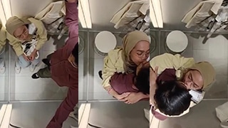 Cipok Habis-habisan Sama Pacar Di Ruang Ganti, Hijab Basah, Nafsu Makin Menjadi.