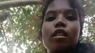 Desi Cewek Kampung Ngentot Di Luar Bareng Pacar