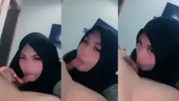 Hijab Cantik Melumat Batang Pacar Dengan Bibir Basah.