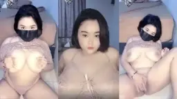 Tante Wolfie Montok Banget, Mulus, Jari-jarinya Mainin Memek Sampe Basah.