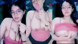 Tonton Della Pamerin Dan Remas-remas Tt Montoknya Yang Bikin Makin Tegang.