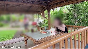 Di Luar Sama Orang Asing, Thai, Panas-panasan Nungguin Gebetan Yang Nggak Dateng.