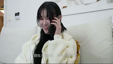 Gadis Korea Kesepian Yang Memerangkap Tukang Servis Di Antara Pahanya Yang Menggoda