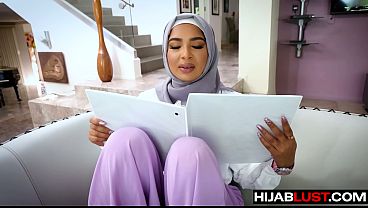 Hijab Manis Belajar Ngentot Biar Betah Di Sini – Hijablust