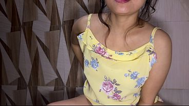 Gadis India Montok Setiap Hari Bersihin Memek Sambil Pipis, Bikin Basah Semua.