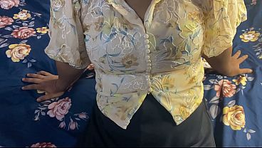 Nagma Bhabhi Digebah Di Musim Hujan, Suara Hindi, Video Porno Xxx Baru Yang Bikin Makin Basah.