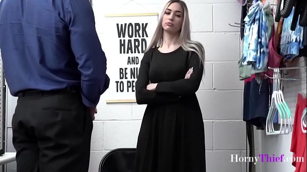 Remaja Nakal Berhijab Ngentot Polisi Biar Bebas Dari Penjara – Delilah Day | Hornythief
