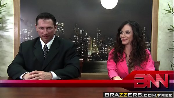 Brazzers – Toket Gede Di Kantor – Adegan Ngeberitain Kontol, Dibintangi Ariella Ferrera, Nikki Sexx Dan John Str