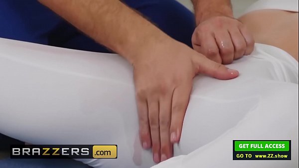 Lacy Lennon Dan Keiran Lee Nge-yoga Bareng, Episode Panas Brazzers Bikin Muncrat!