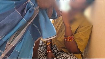 Cewek Desi Lagi Digarap Sama Tukang Batu, Makin Kenceng Makin Basah