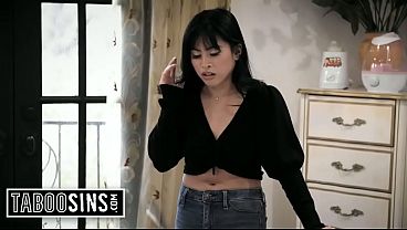 Seorang Pelacur Asia Kesepian Butuh Kontol Buat Bikin Perutnya Buncit.
