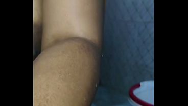 Ibu Tiri Desi India Mandi, Mms Kamera Tersembunyi, Istri Beneran Colong-colong
