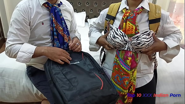 Anjing Banget, Siswa Desi Paling Bejat Ngentot Cewek Desi Di Hotel Oyo Pas Pertama Ketemu
